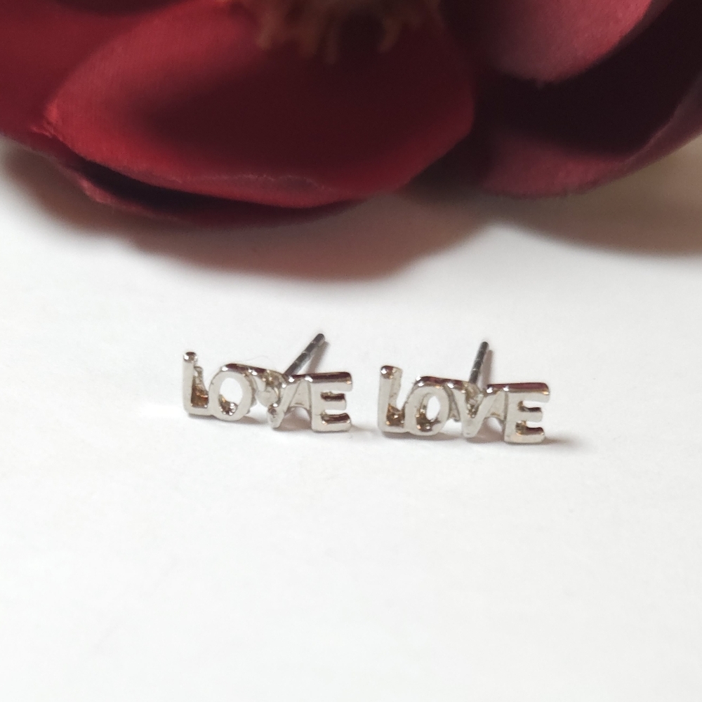 Dainty Silver LOVE Stud Earrings Word Earrings - Picture 4 of 9